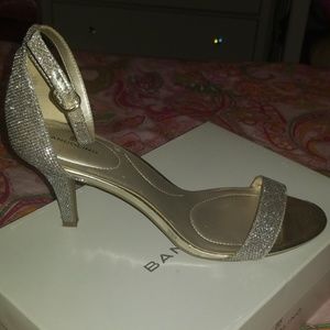 Bandolino Shoes - Used, W10, Gold sparkle Bandolino Bdmadia heels Bandolino Shoes - Used, W10, Gold sparkle Bandolino Bdmadia heels